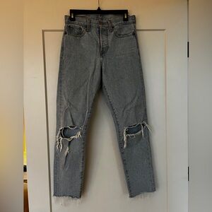 Levi’s Ribcage Straight Ankle Ripped Jean